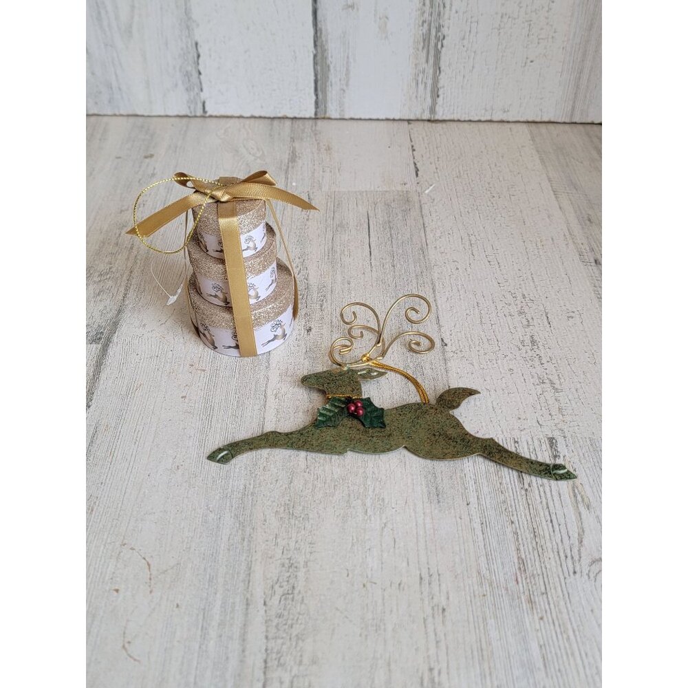 Leaping reindeer gift box gold ornament Xmas set